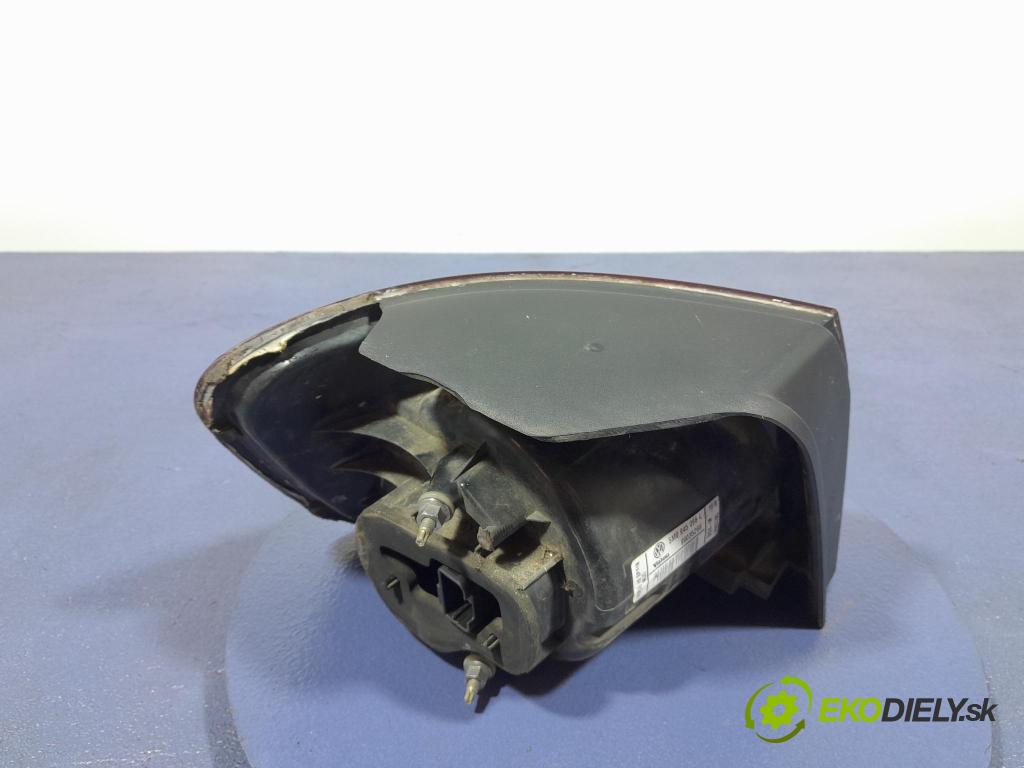 Vw Golf 2006 svetlo / reflektor zad Prava: Vonkajsia: 5M0945096L