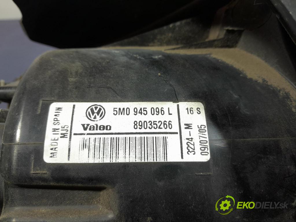 Vw Golf 2006 svetlo / reflektor zad Prava: Vonkajsia: 5M0945096L