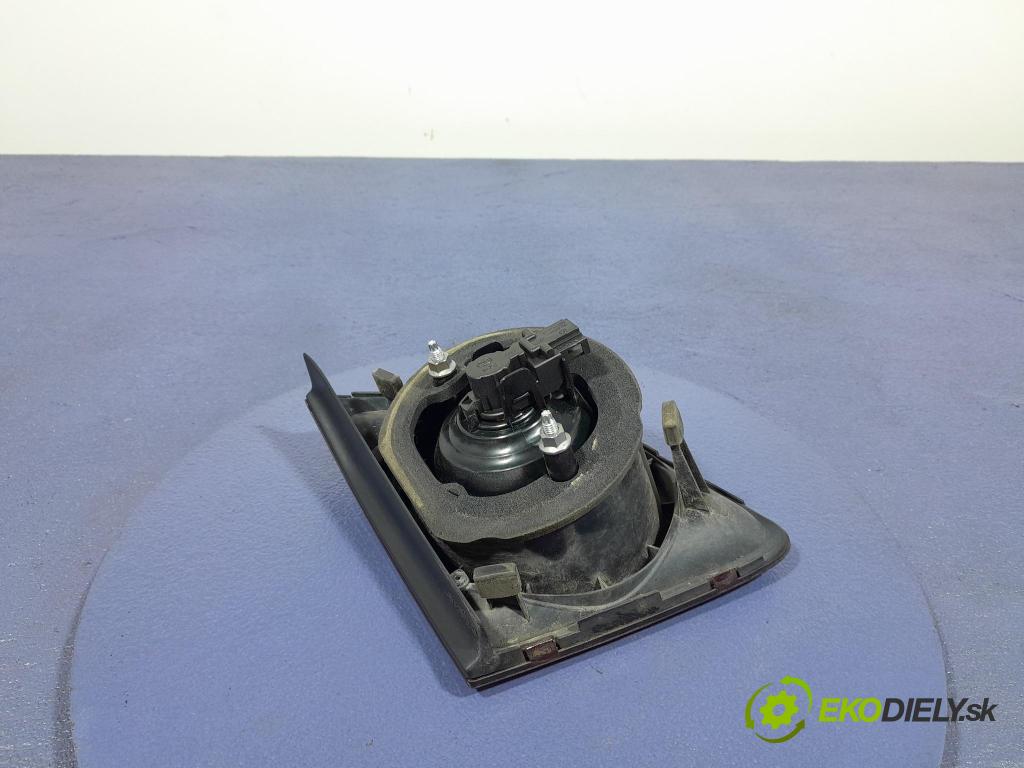 Vw Golf 2006 svetlo / reflektor zad Prava: Vnútri: 5M0945094H