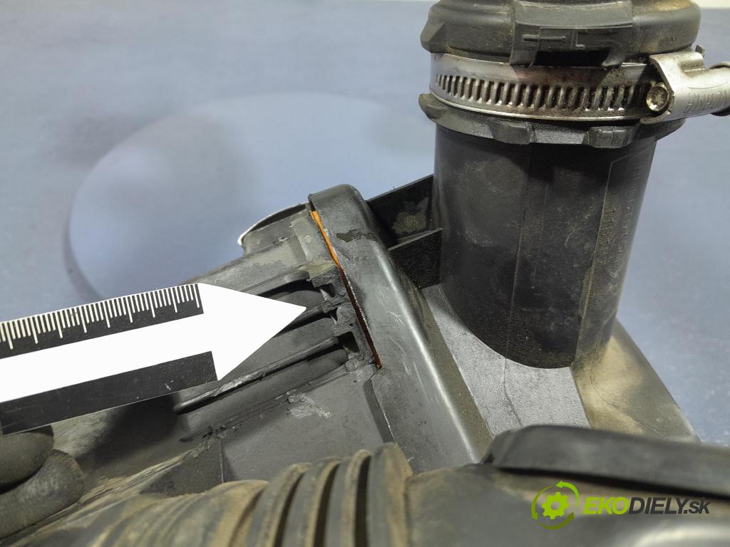 Dacia Sandero 2021 obal Filtre: Vzduch: 165003077R