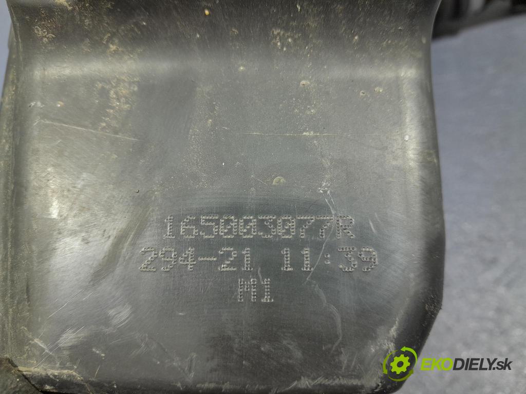 Dacia Sandero 2021 obal Filtre: Vzduch: 165003077R