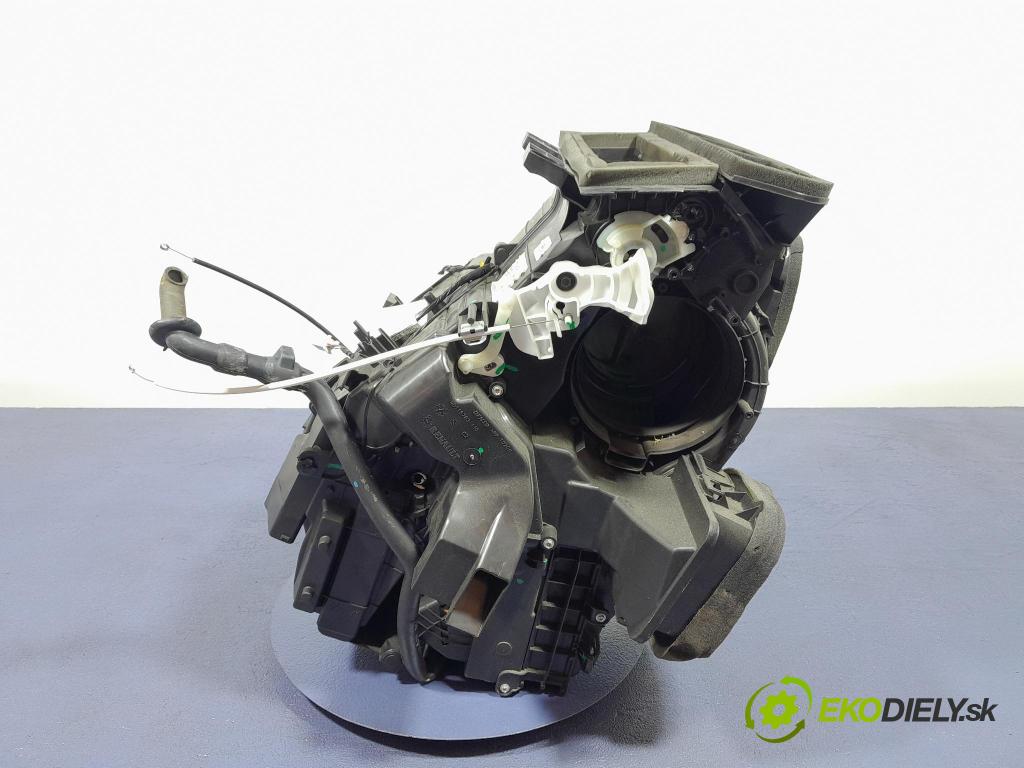 Dacia Sandero 2021 radiator 272701958R