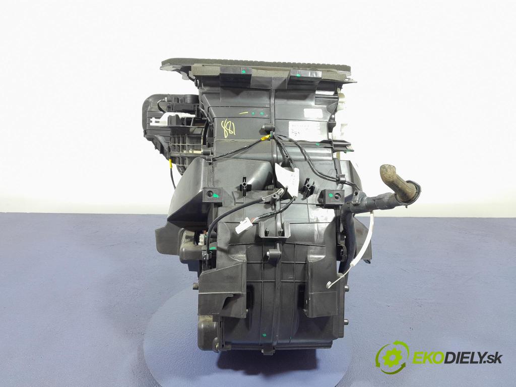 Dacia Sandero 2021 radiator 272701958R