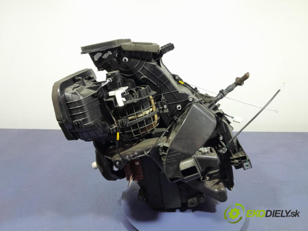 Dacia Sandero 2021 radiator 272701958R