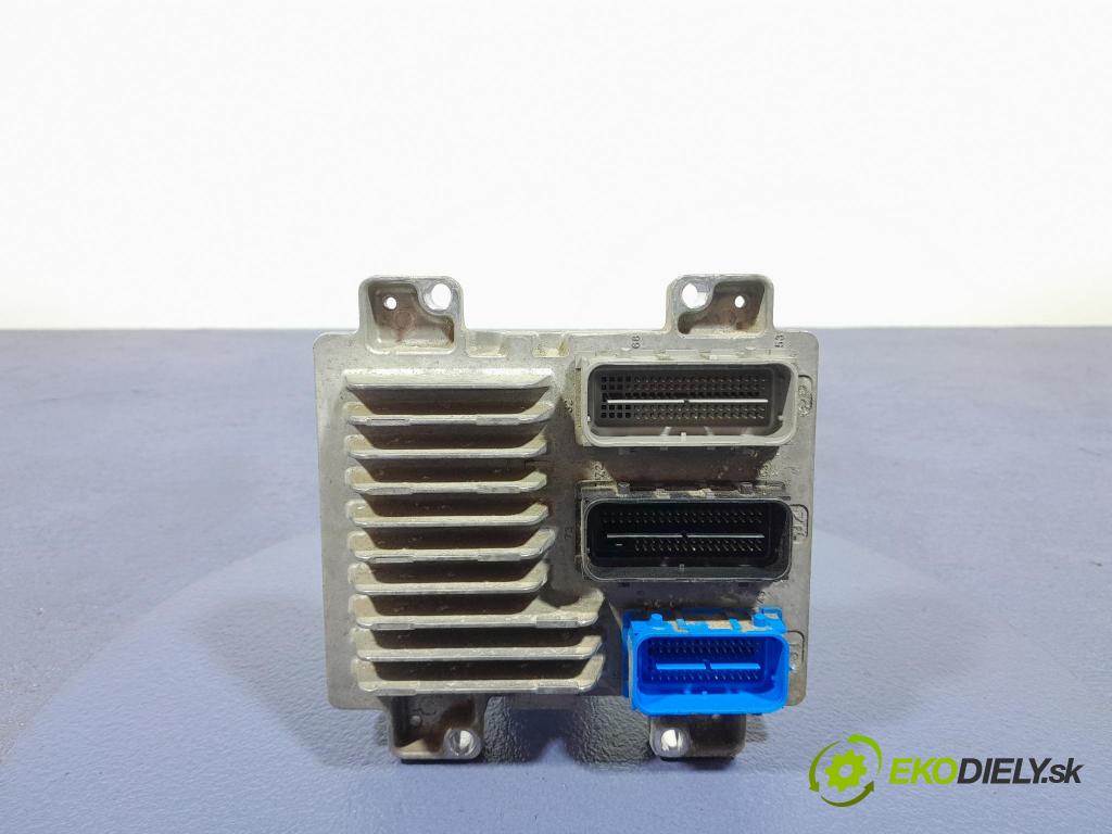 Opel Astra 2015 riadiaca jednotka Motor: 12669323