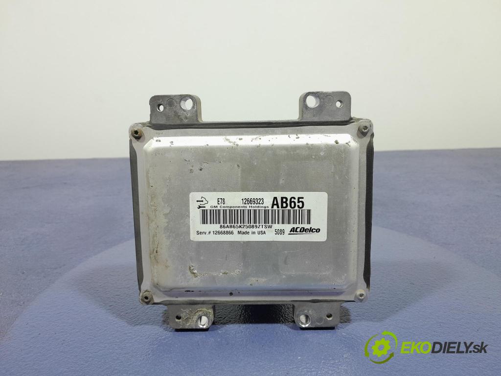 Opel Astra 2015 riadiaca jednotka Motor: 12669323