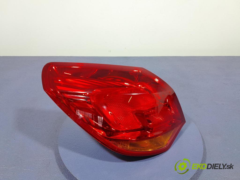 Opel Astra 2015 svetlo / reflektor zad ľavá Vonkajsia: