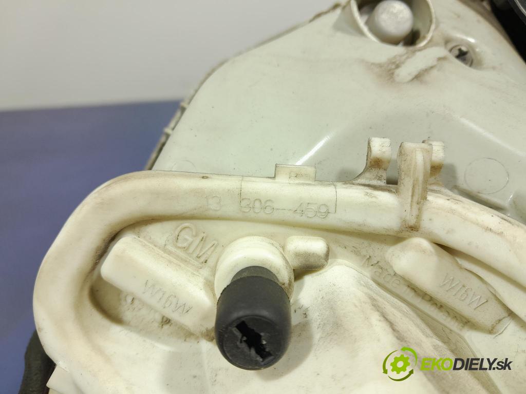 Opel Astra 2015 svetlo / reflektor zad ľavá Vonkajsia: 