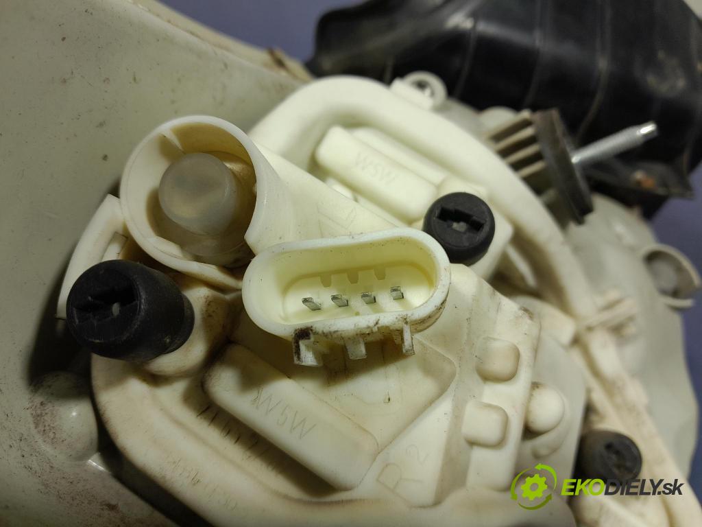 Opel Astra 2015 svetlo / reflektor zad Prava: Vonkajsia: