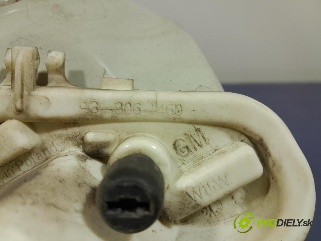 Opel Astra 2015 svetlo / reflektor zad Prava: Vonkajsia: 