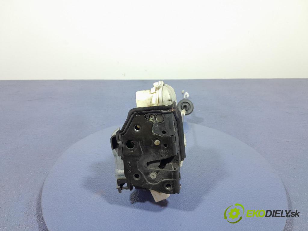 Porsche Cayman 2016 zámek dveře před Levý: 4G1837015