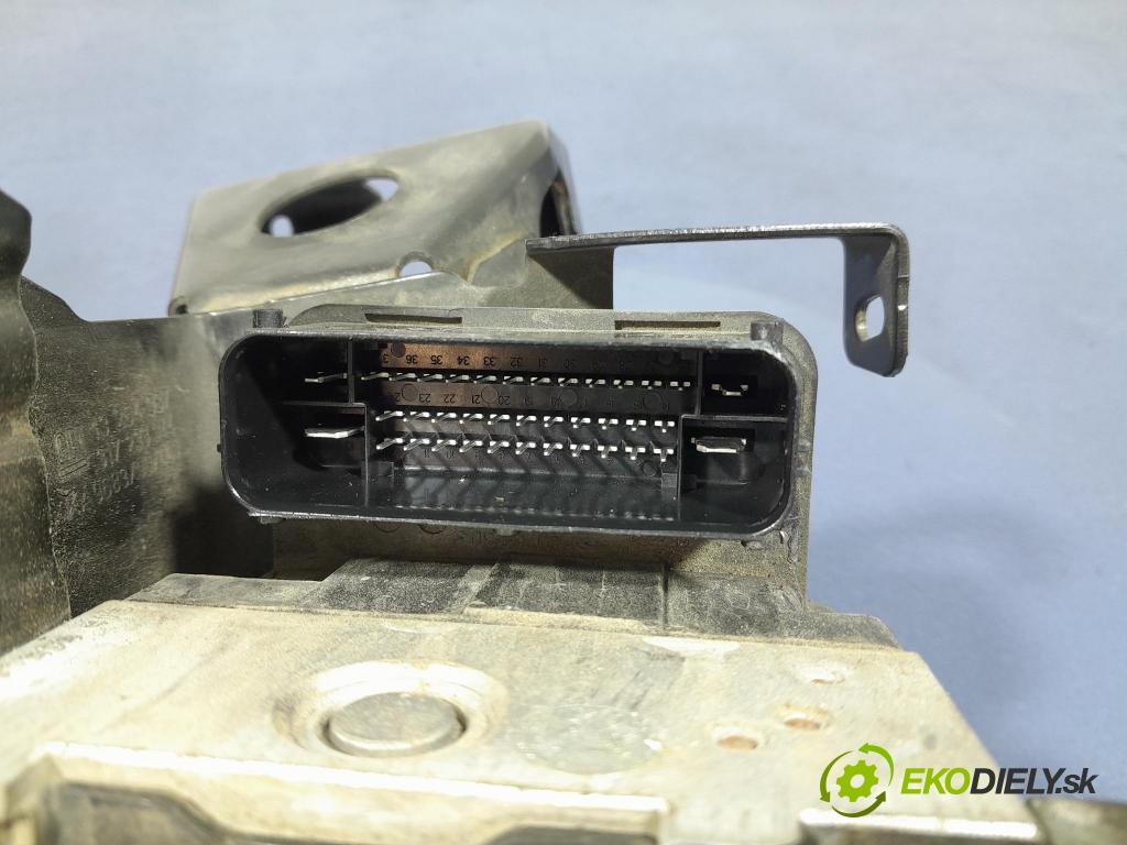 Opel Astra 2015 čerpadlo ABS x 13440100