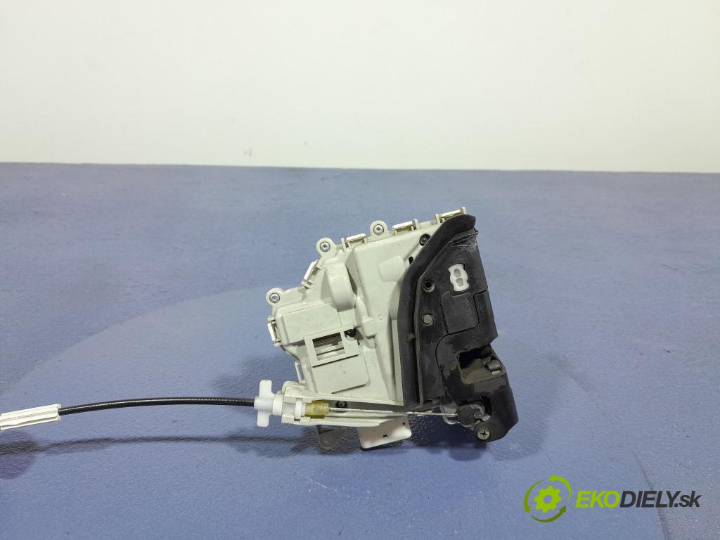 Porsche Cayman 2016 zámek dveře před v pravo: 8J1837016E