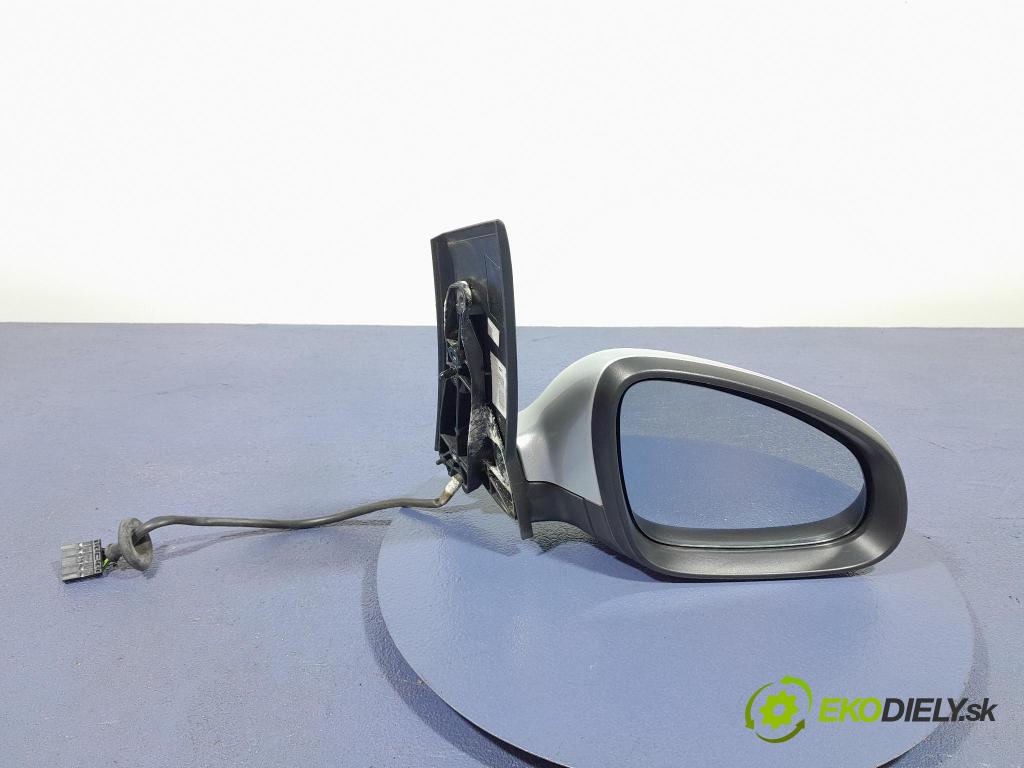 Opel Astra 2015 zpětné zrcátko prave