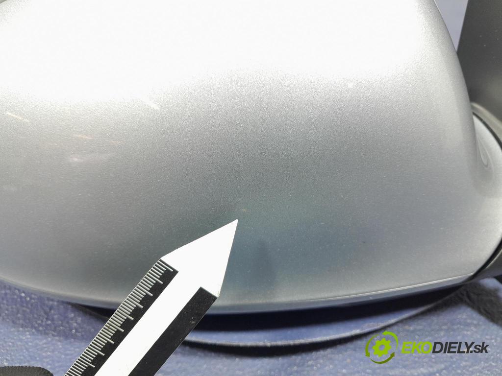 Opel Astra 2015 zpětné zrcátko prave