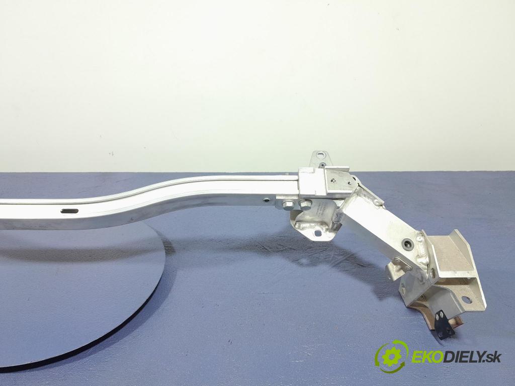 Porsche Cayman 2016 kryt Motor: 98158015100