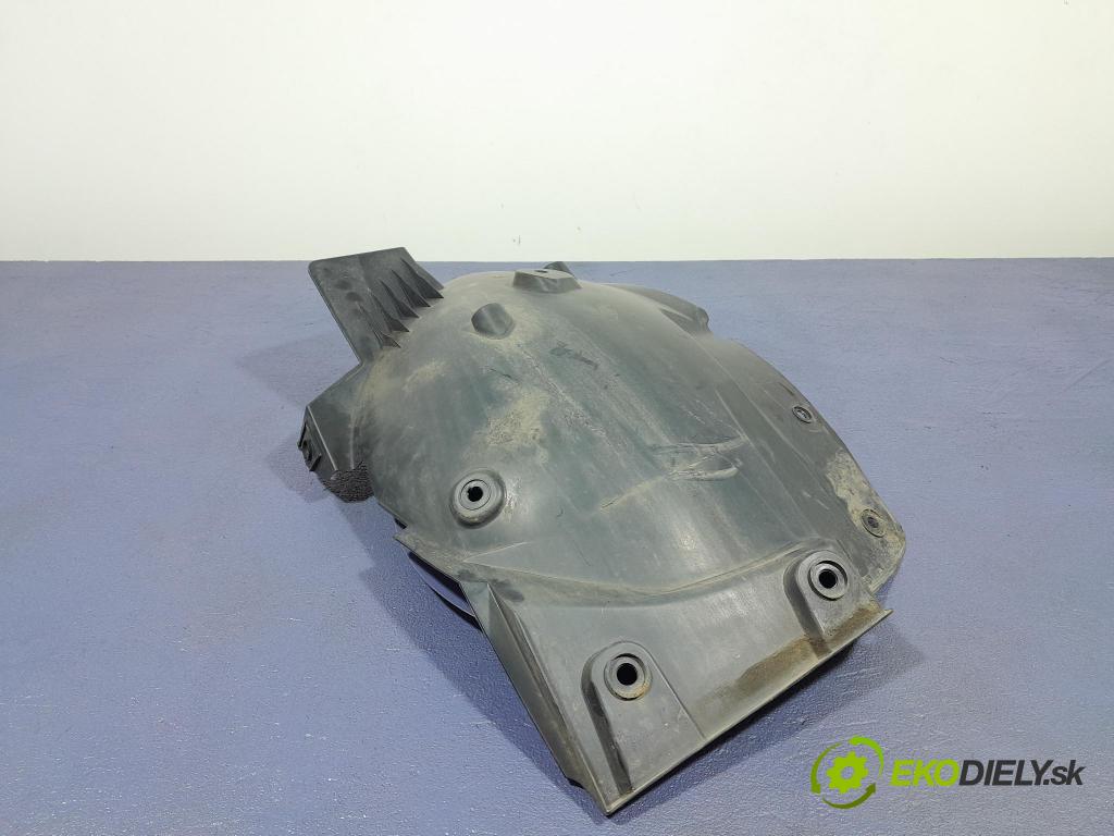 Dacia Sandero 2021 Blatník: Plastové: Predné 638422058R
