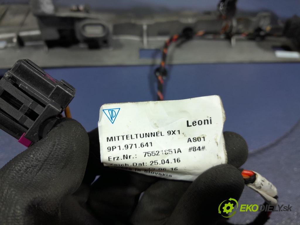 Porsche Cayman 2016 loketní opěrka 99155321101