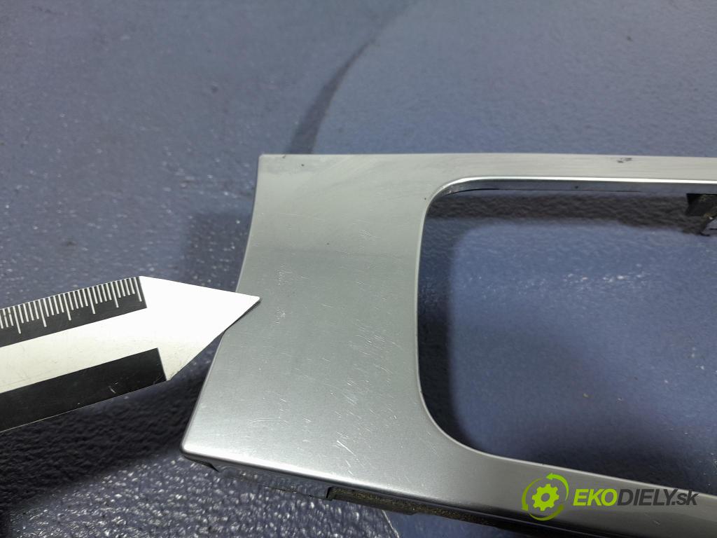 Porsche Cayman 2016 lišta Dekoratívne: Vnútri: 99155326100