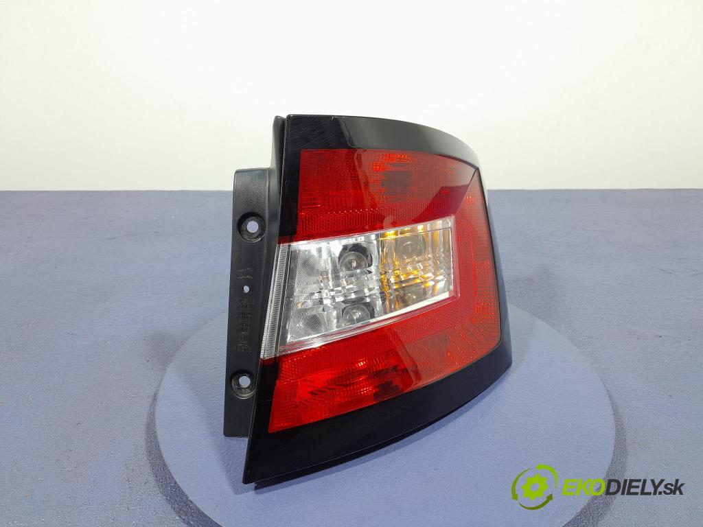 Skoda Fabia 2019 světlo Zad: Práva: Mimo: 6V9945096