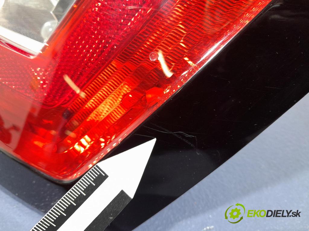 Skoda Fabia 2019 světlo Zad: Práva: Mimo: 6V9945096