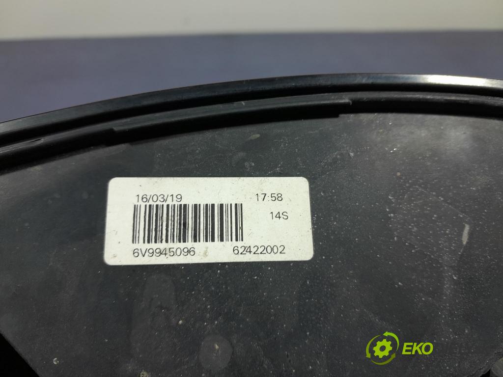 Skoda Fabia 2019 světlo Zad: Práva: Mimo: 6V9945096