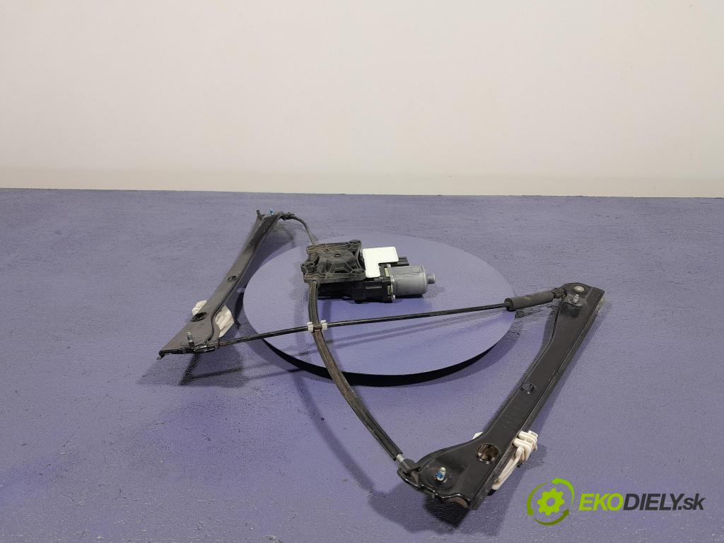 Skoda Fabia 2019 mechanismus stahování Sklenka: před Levý: 2Q2959881C