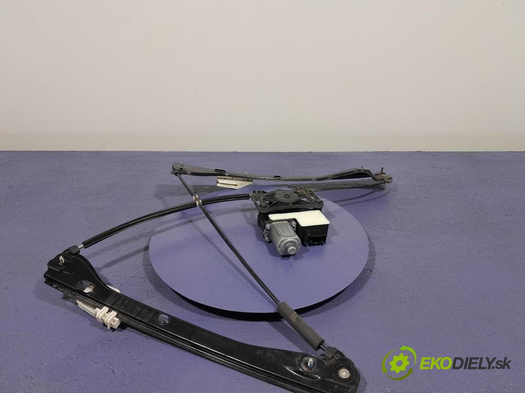 Skoda Fabia 2019 mechanismus stahování Sklenka: před Levý: 2Q2959881C