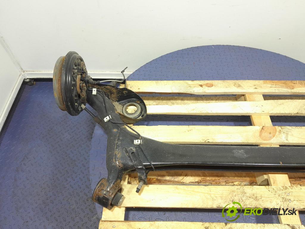 Skoda Fabia 2019 výztuha Pozastavenia: Zad: