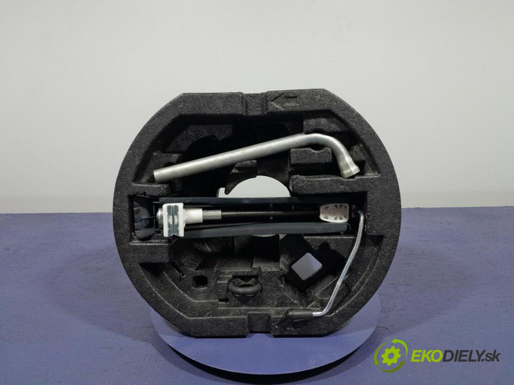 Skoda Fabia 2019 koš kola: Náhradní 6V0012115