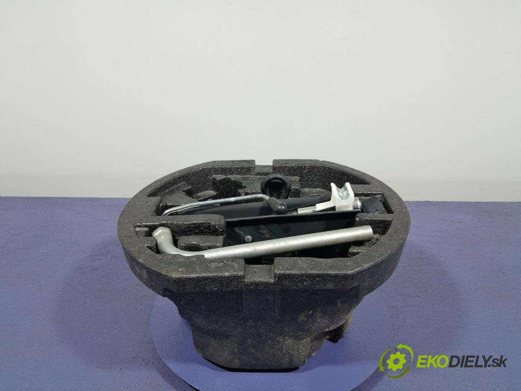 Skoda Fabia 2019 koš kola: Náhradní 6V0012115