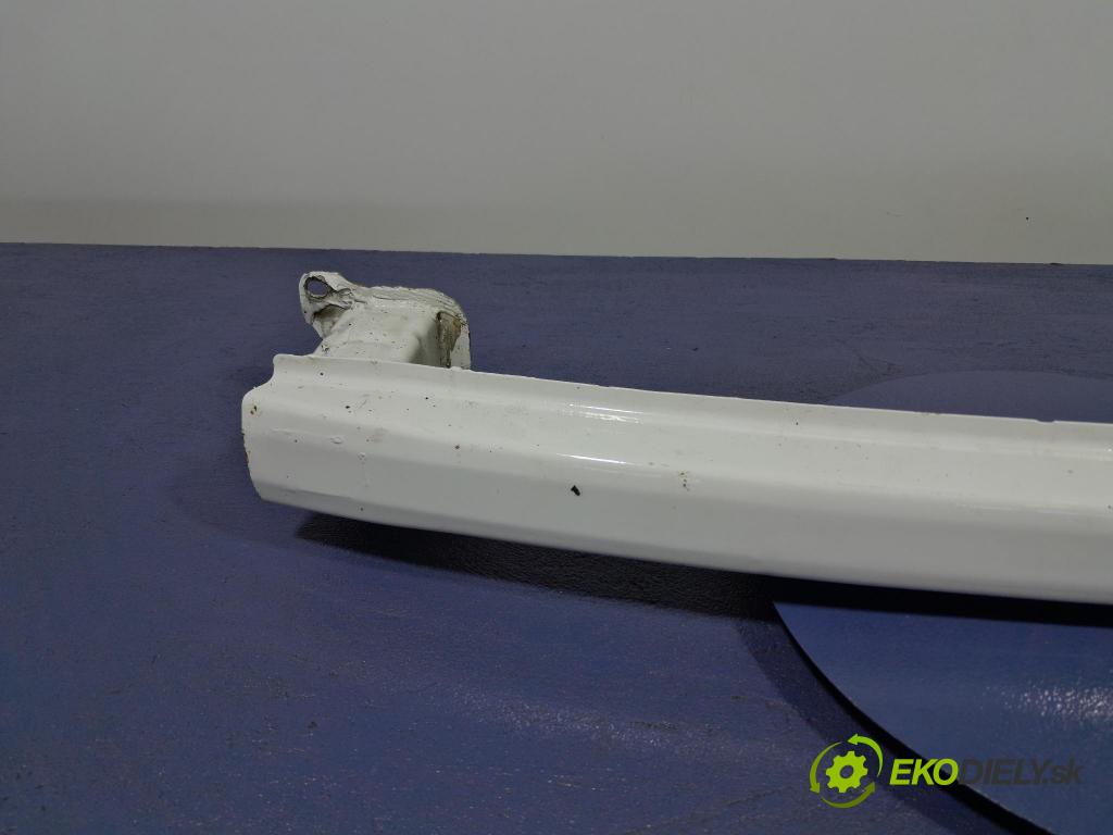 Skoda Fabia 2019 výstuha narazník zad 5V9807305