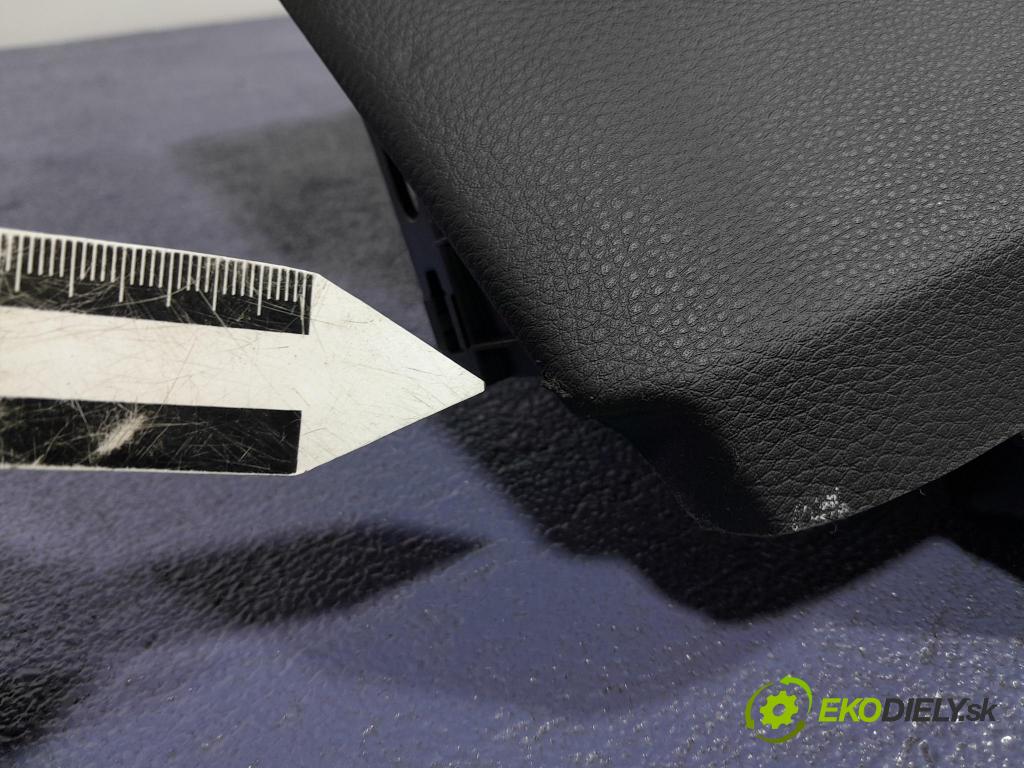 Porsche Cayman 2016 kryt Plast: Interiéry: 98155220104