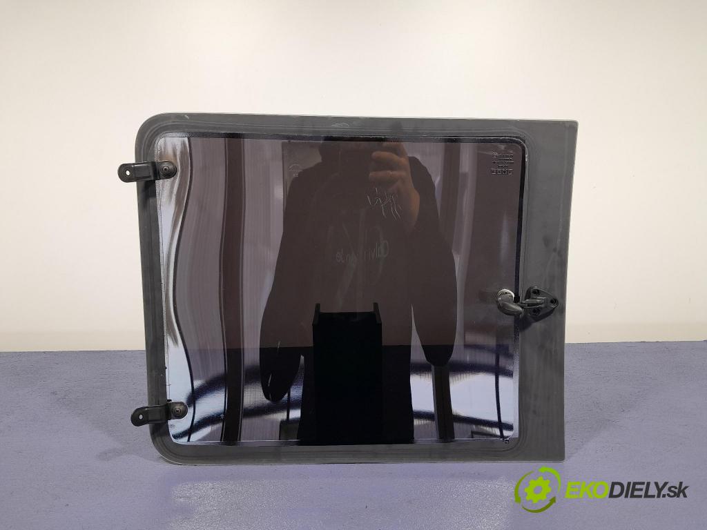 Fiat Doblo 2007 sklo Karosérie: Zad: