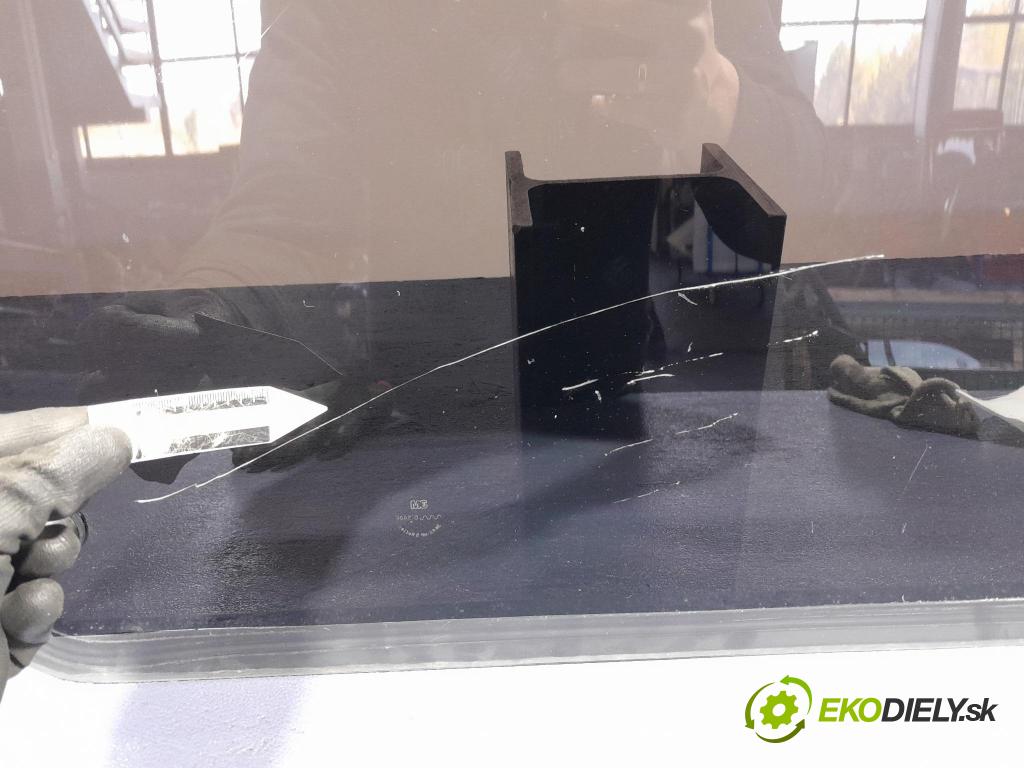 Fiat Doblo 2007 sklo Karosérie: Zad: 