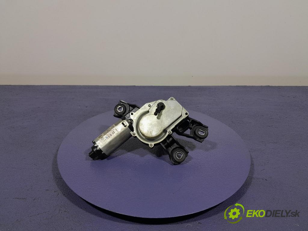 Vw Passat 2006 motor: Stierače: zad 53032812