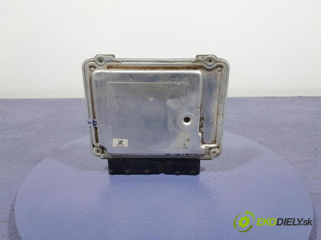 Vw Passat 2006 riadiaca jednotka Motor: 03G906021MR