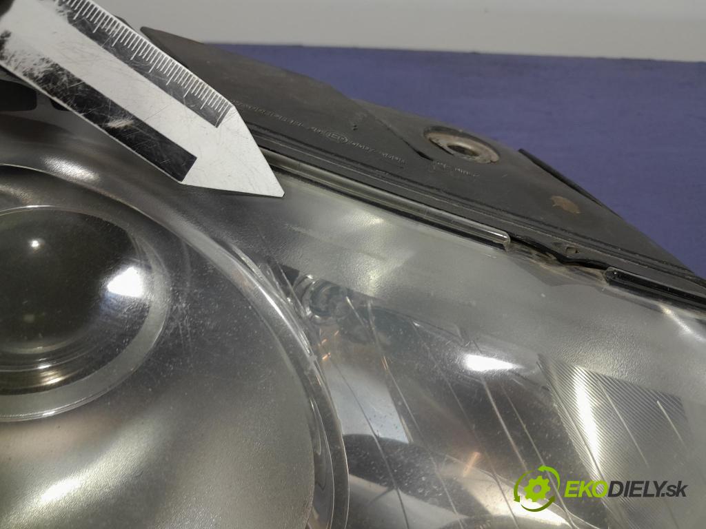 Vw Passat 2006 Reflektor: v pravo: 3C0941006AA