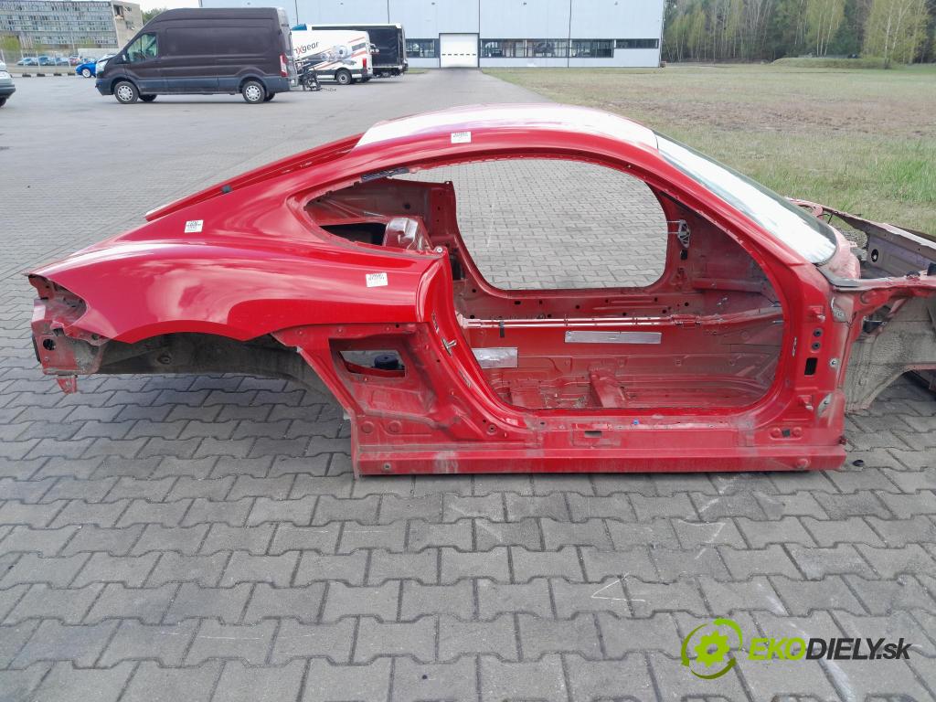 Porsche Cayman 2016 Boční v pravo: