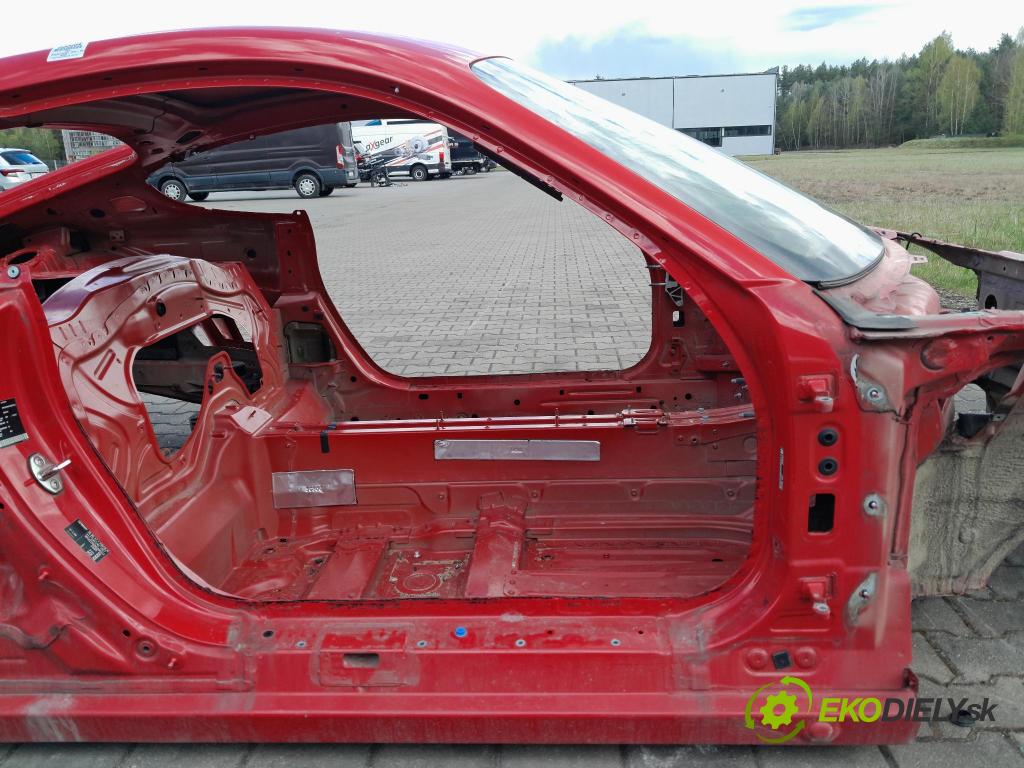Porsche Cayman 2016 Boční v pravo: