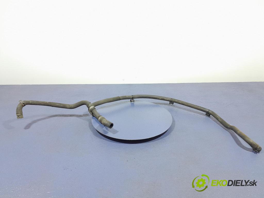 Porsche Cayman 2016 rúrka Chladič: 982121049