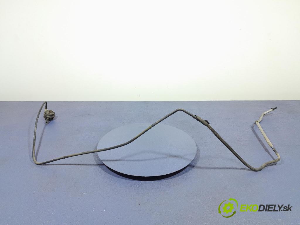 Porsche Cayman 2016 rúrka Chladič: 982121533D