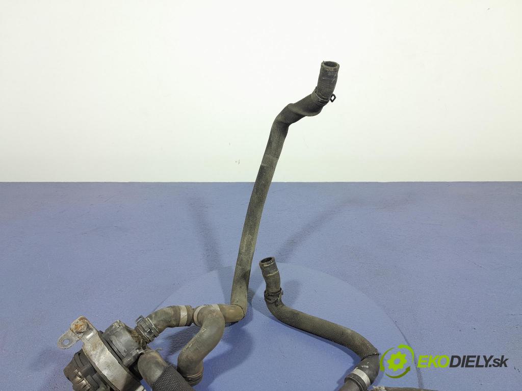 Porsche Cayman 2016 čerpadlo Voda: 04L965567