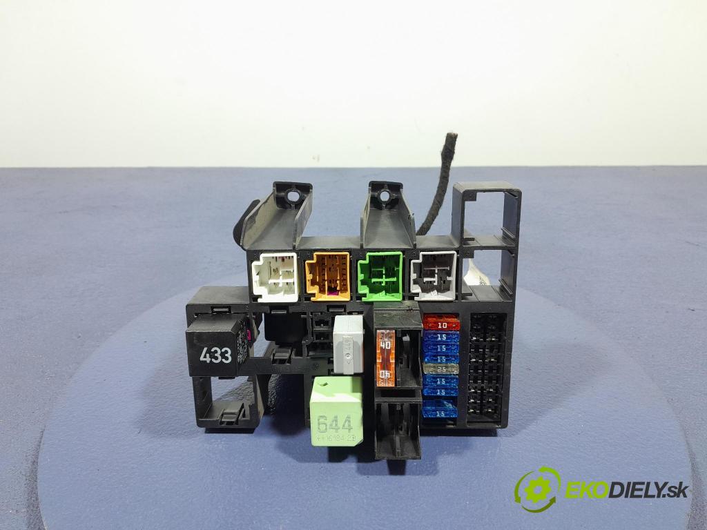 Porsche Cayman 2016 skrinka Poistky: 982971706