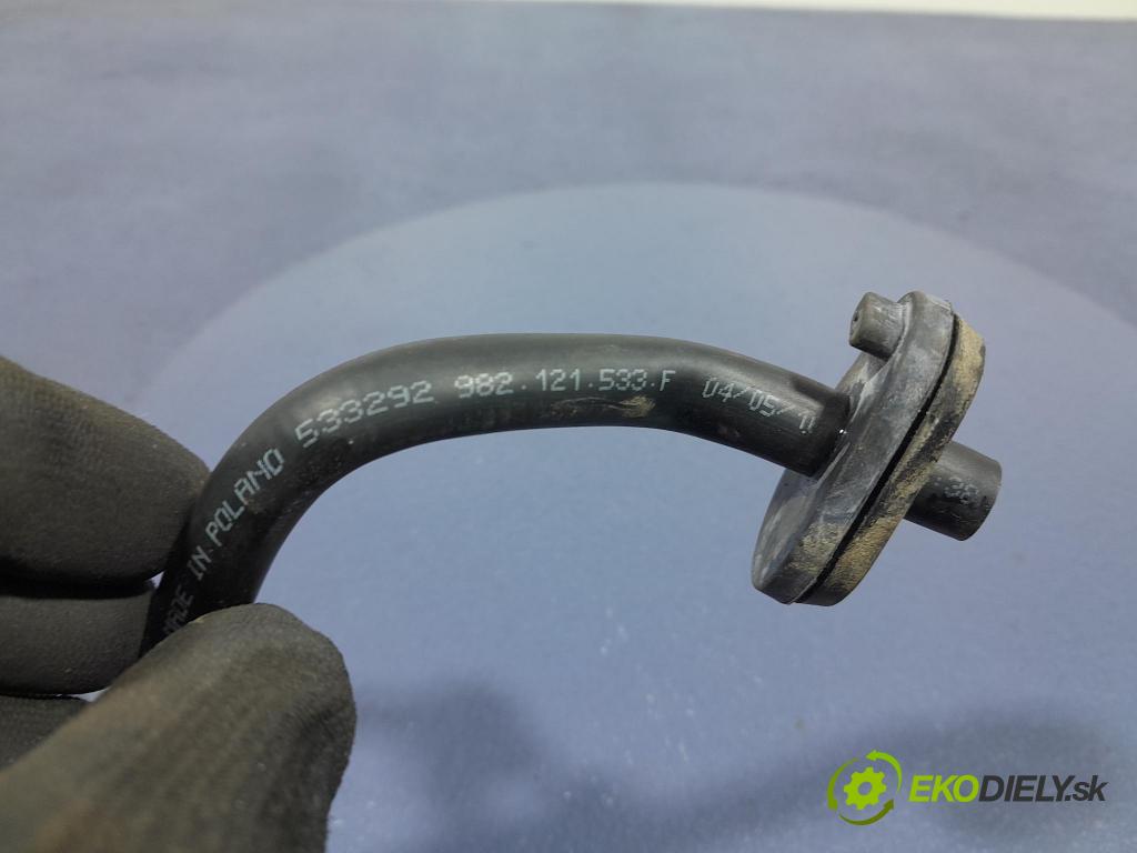 Porsche Cayman 2016 trubka Chladič: 982121533F