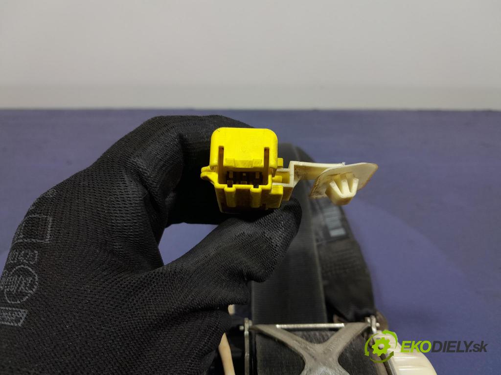 Vw Passat 2006 Pásy: Bezpečnosť: x 3C1857705N