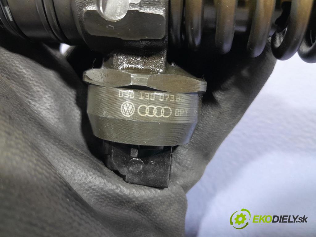 Vw Passat 2006 vstřikovač 038130073BQ