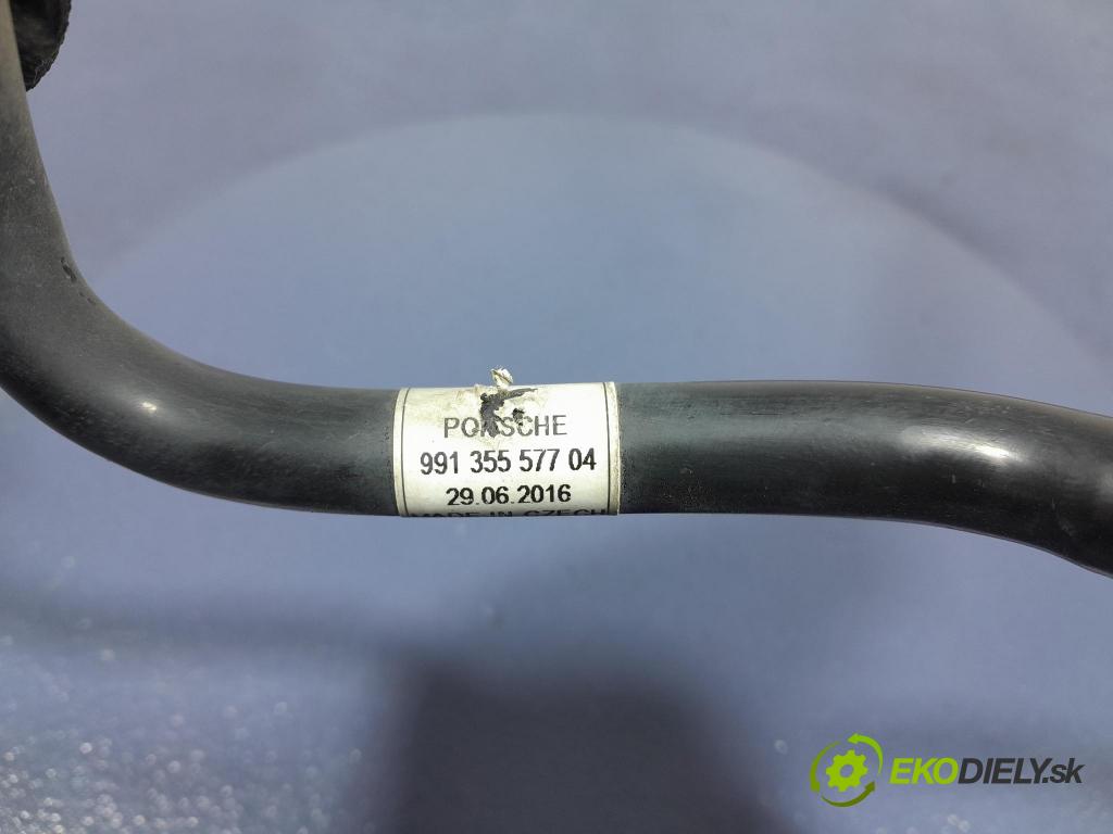 Porsche Cayman 2016 trubka Vzduch: 99135557704