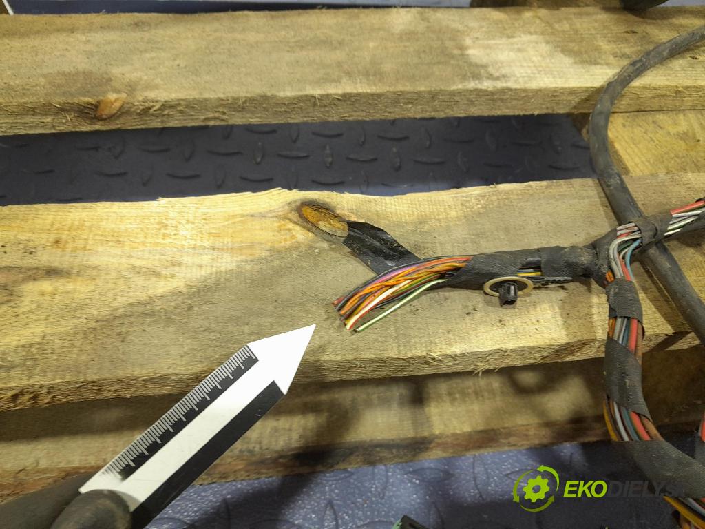 Vw Passat 2006 Hák: Do Prívesy: 3C0803881B