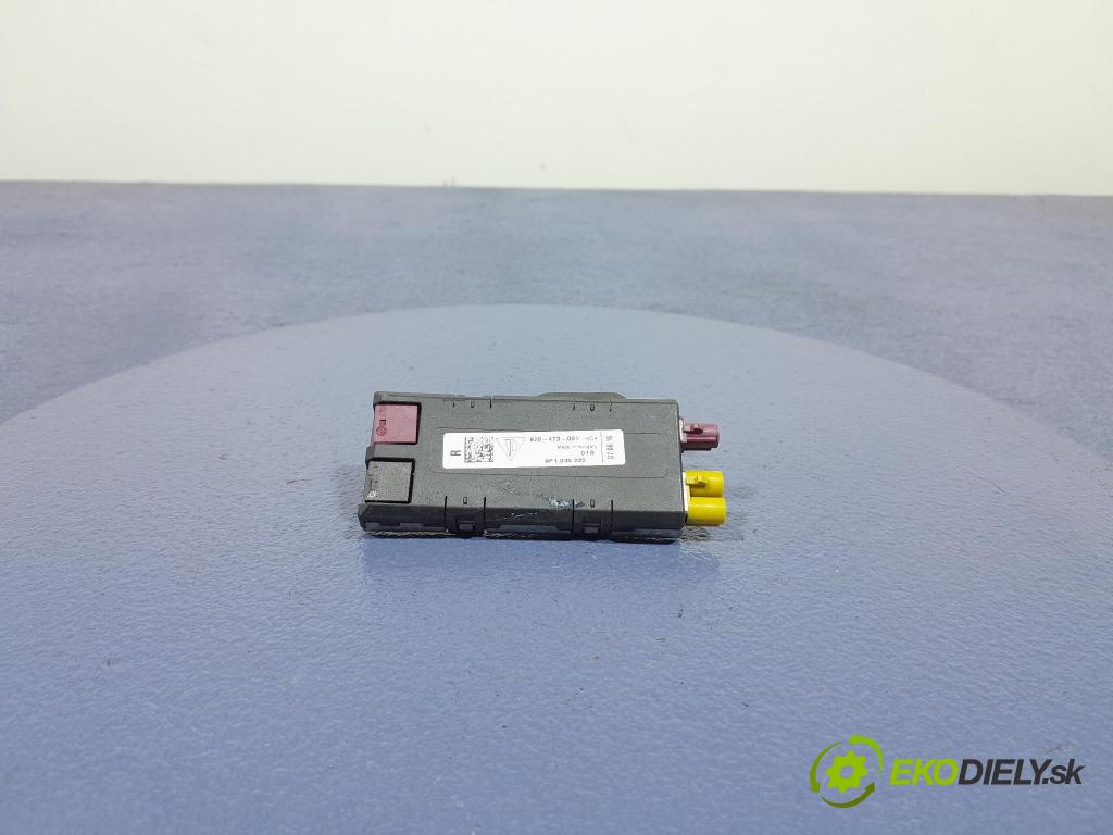 Porsche Cayman 2016 Zesilovač: 920423001